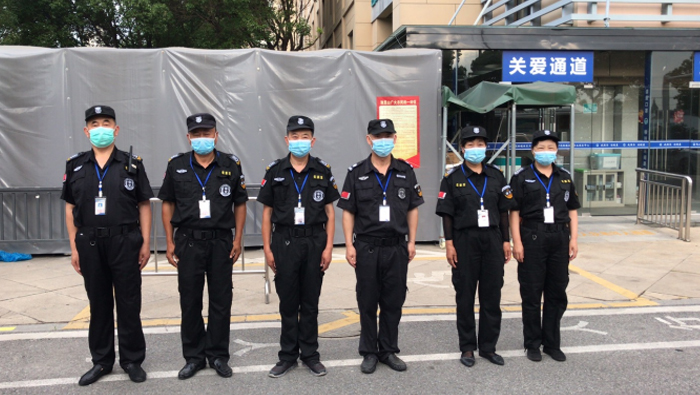 防疫期间,90349港澳资讯网站的门卫保安工作这样做!